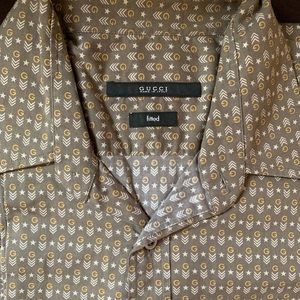 Authentic Gucci Men’s Button up dress shirt